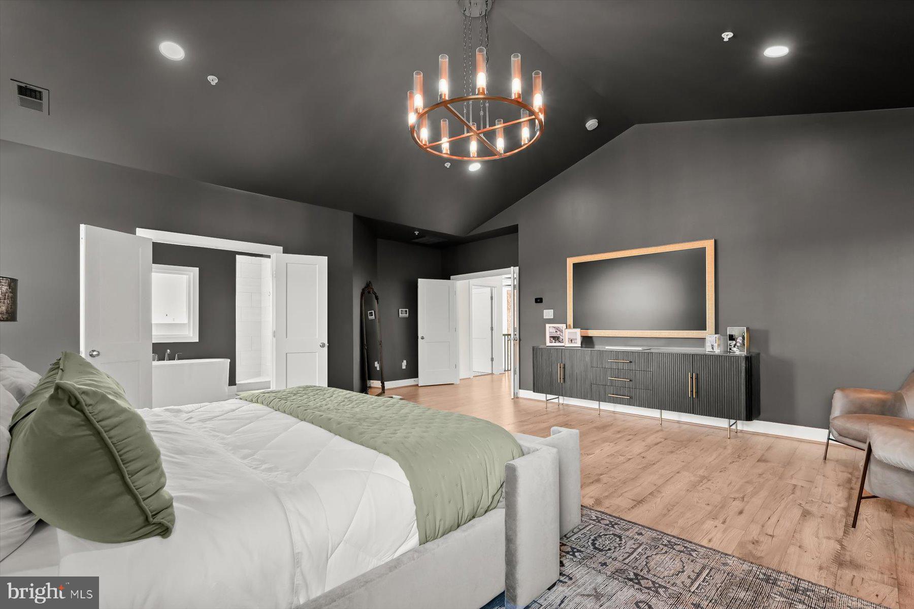 SOUTHERN HILLS - Residential