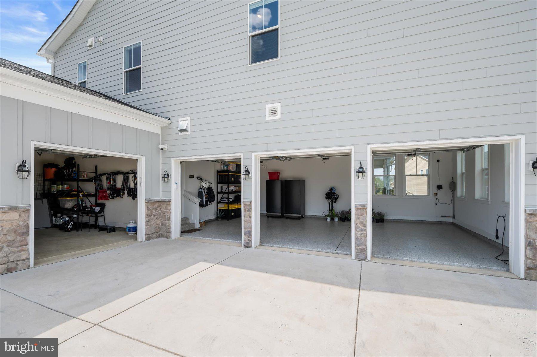 SOUTHERN HILLS - Residential