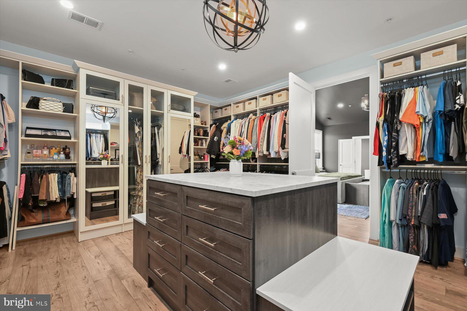 SOUTHERN HILLS - Residential