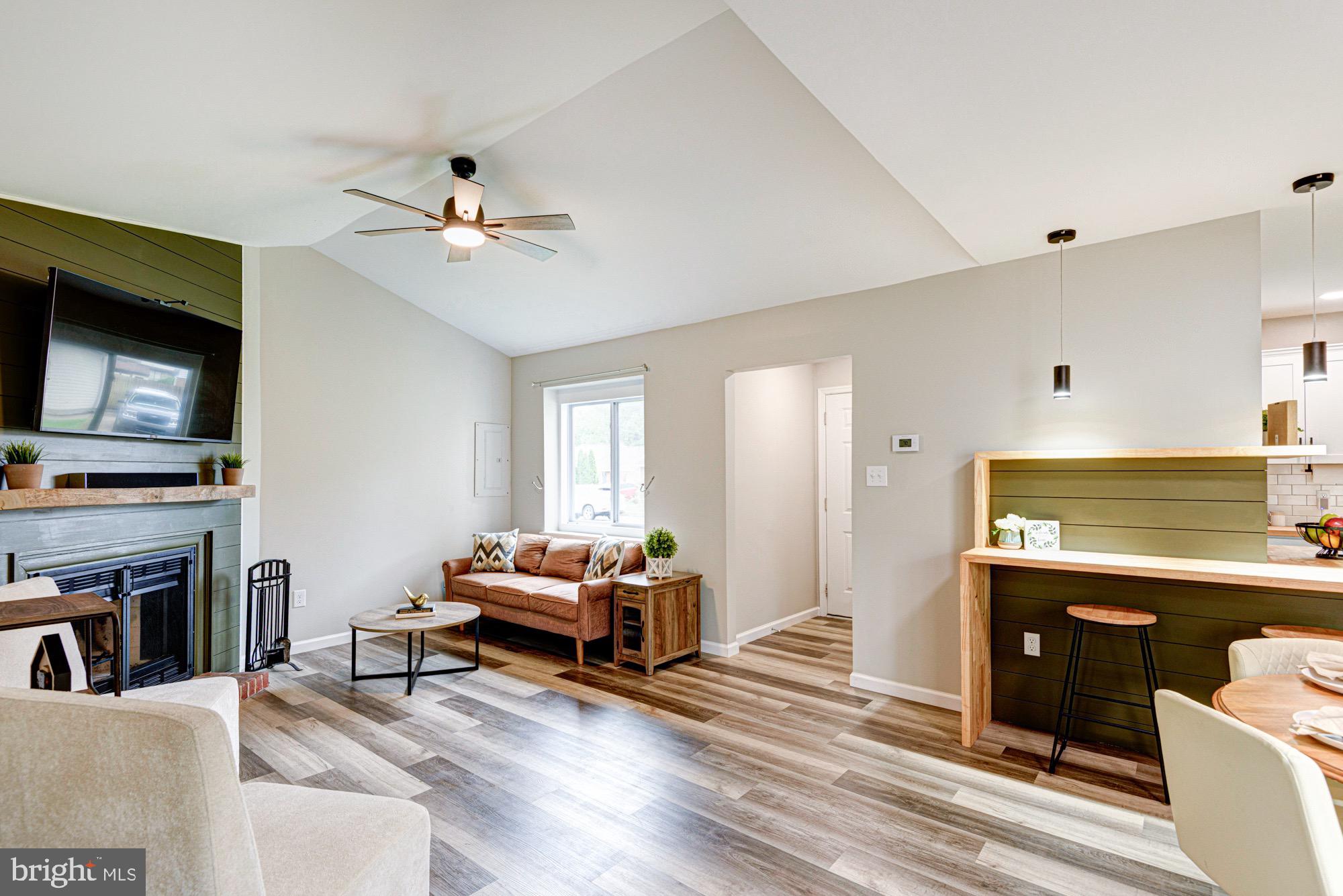 BELLTOWN WOODS - Residential