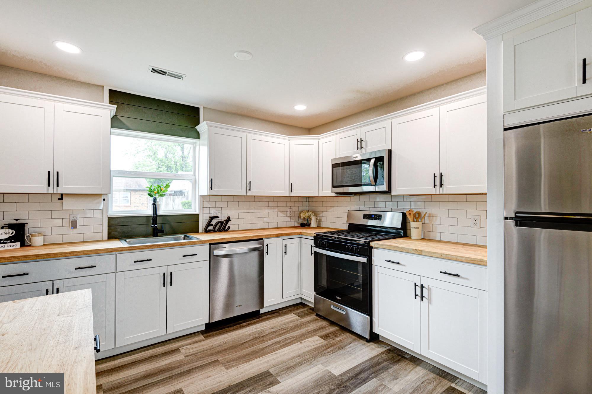 BELLTOWN WOODS - Residential