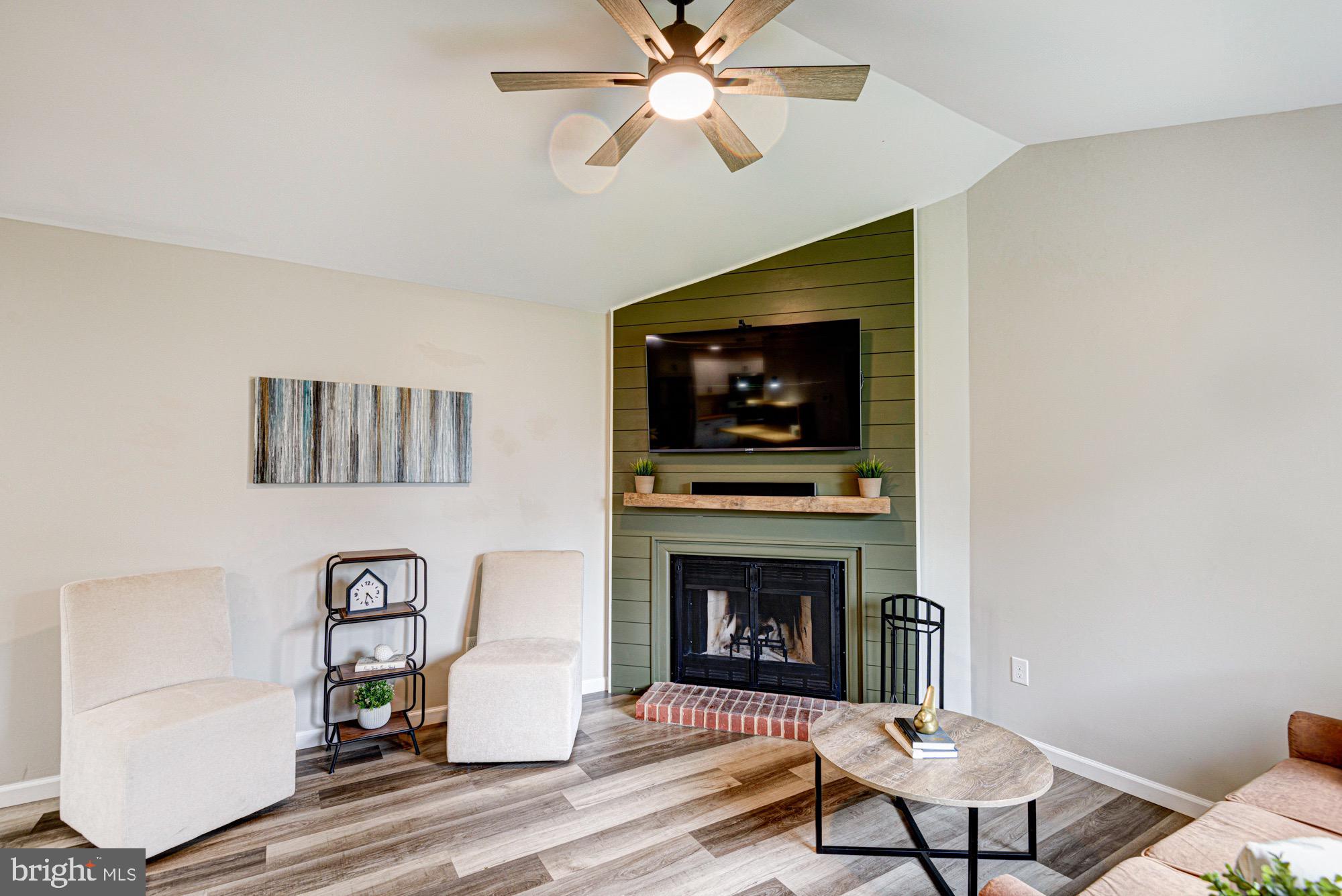 BELLTOWN WOODS - Residential