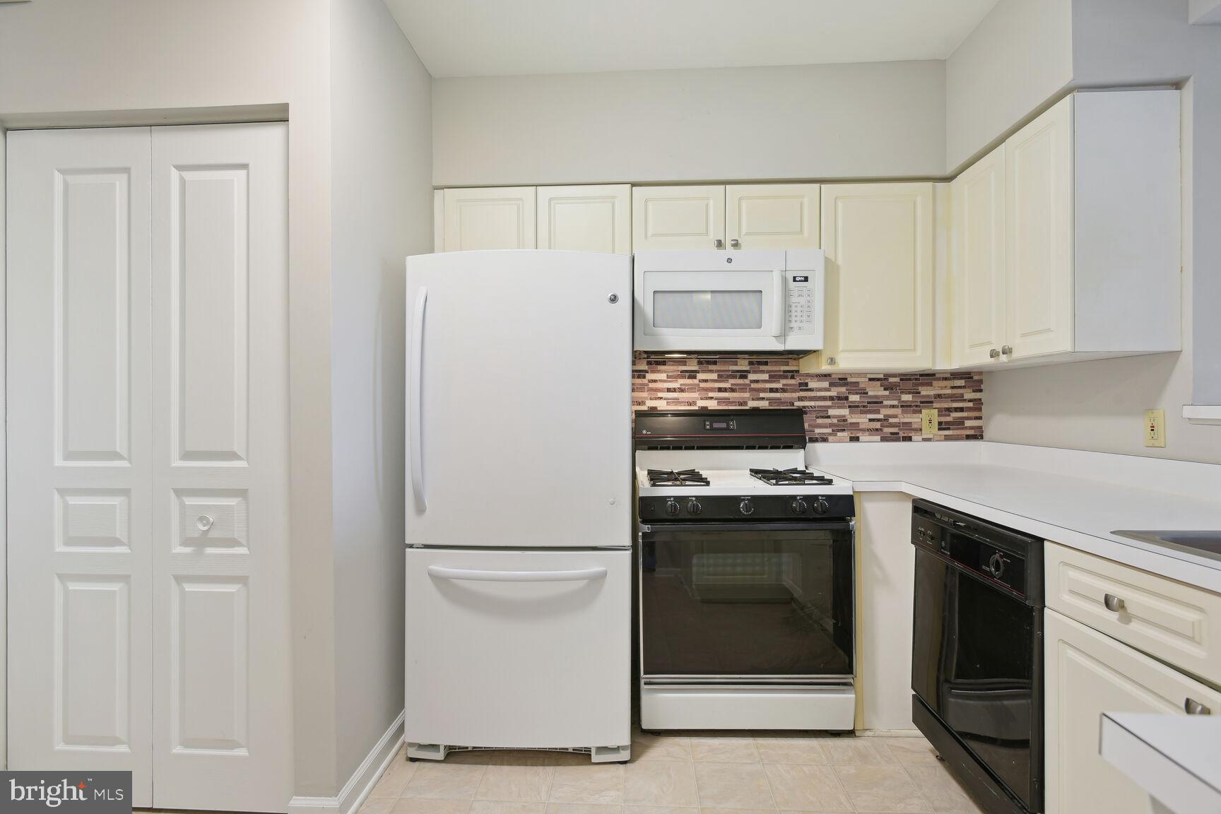 WORLDGATE CONDO - Residential