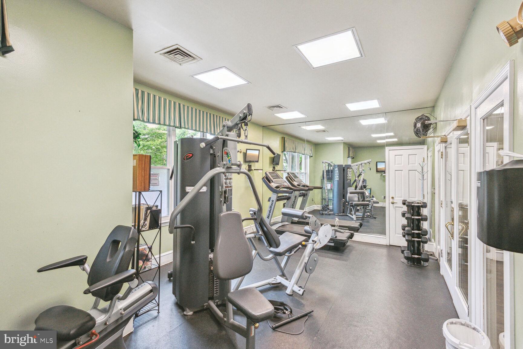 WORLDGATE CONDO - Residential