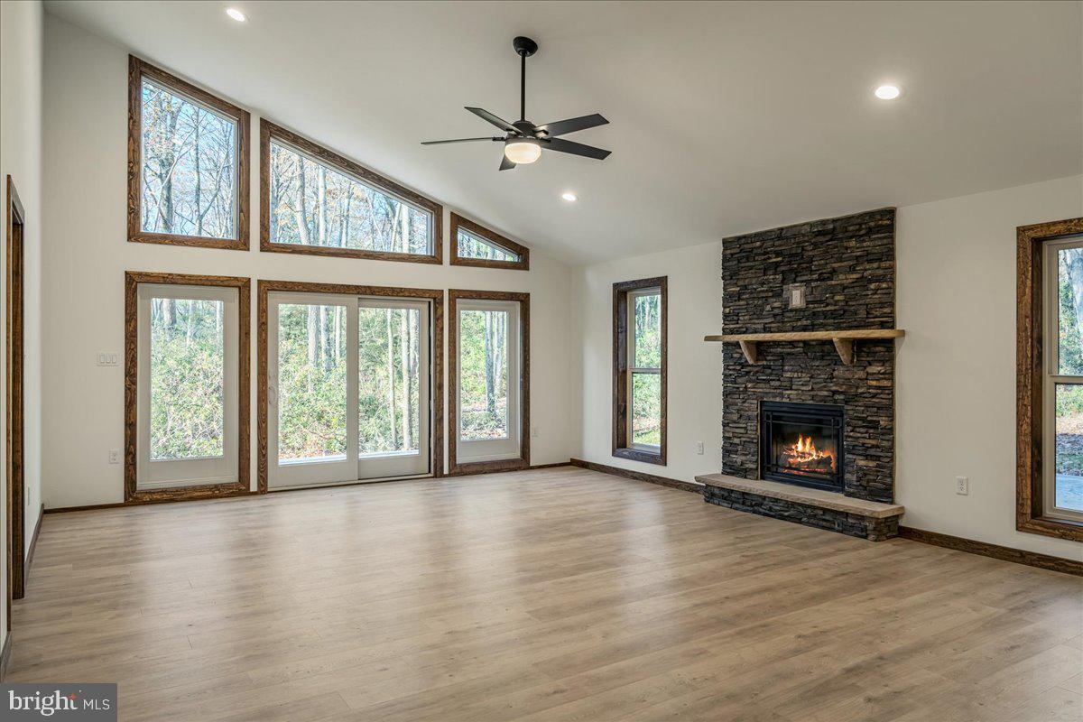 PLEASANT VALLEY WEST - Residential