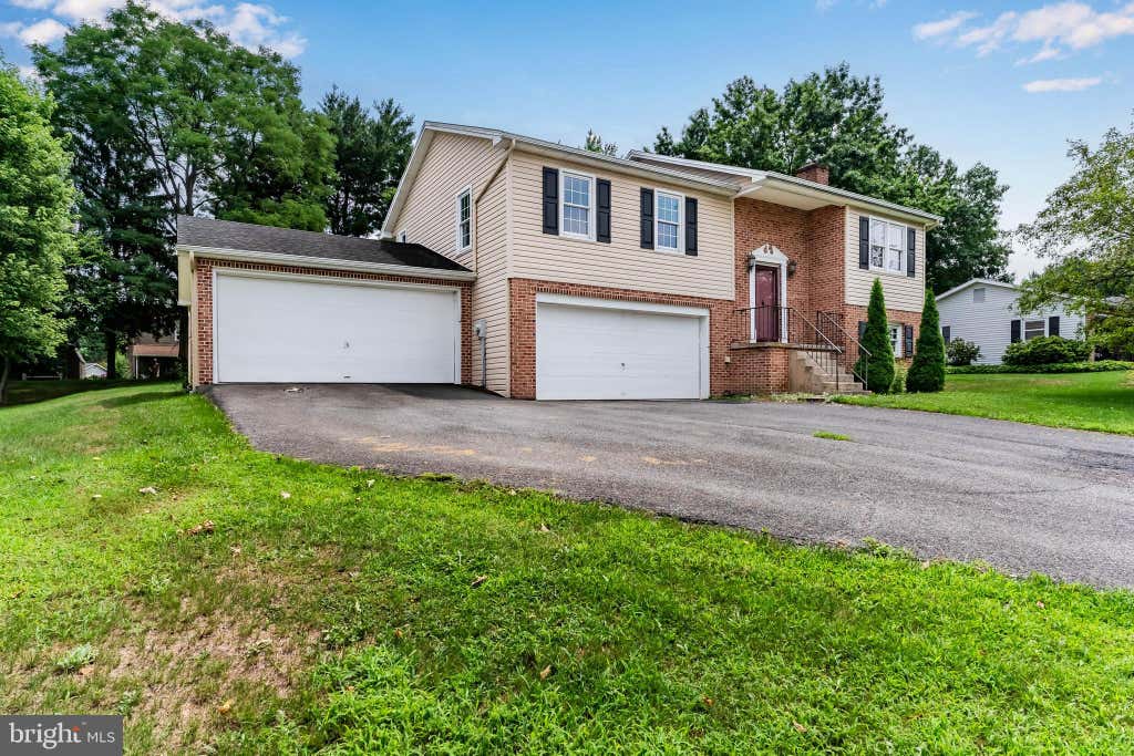 Photo of 2210 Douglas Dr, CARLISLE, PA 17013 (MLS # PACB2056618)