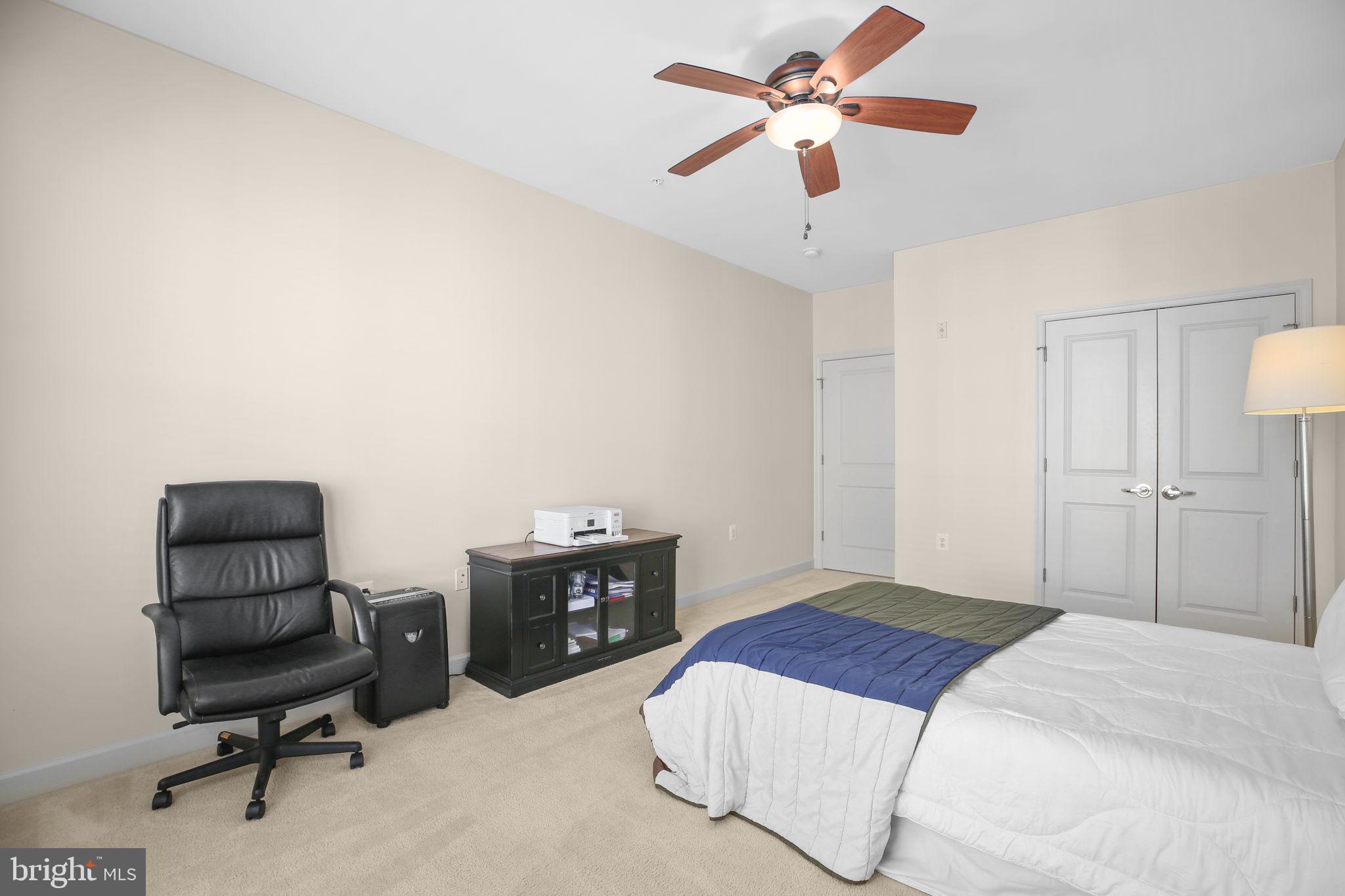 BELMONT TOWN CENTER - Residential