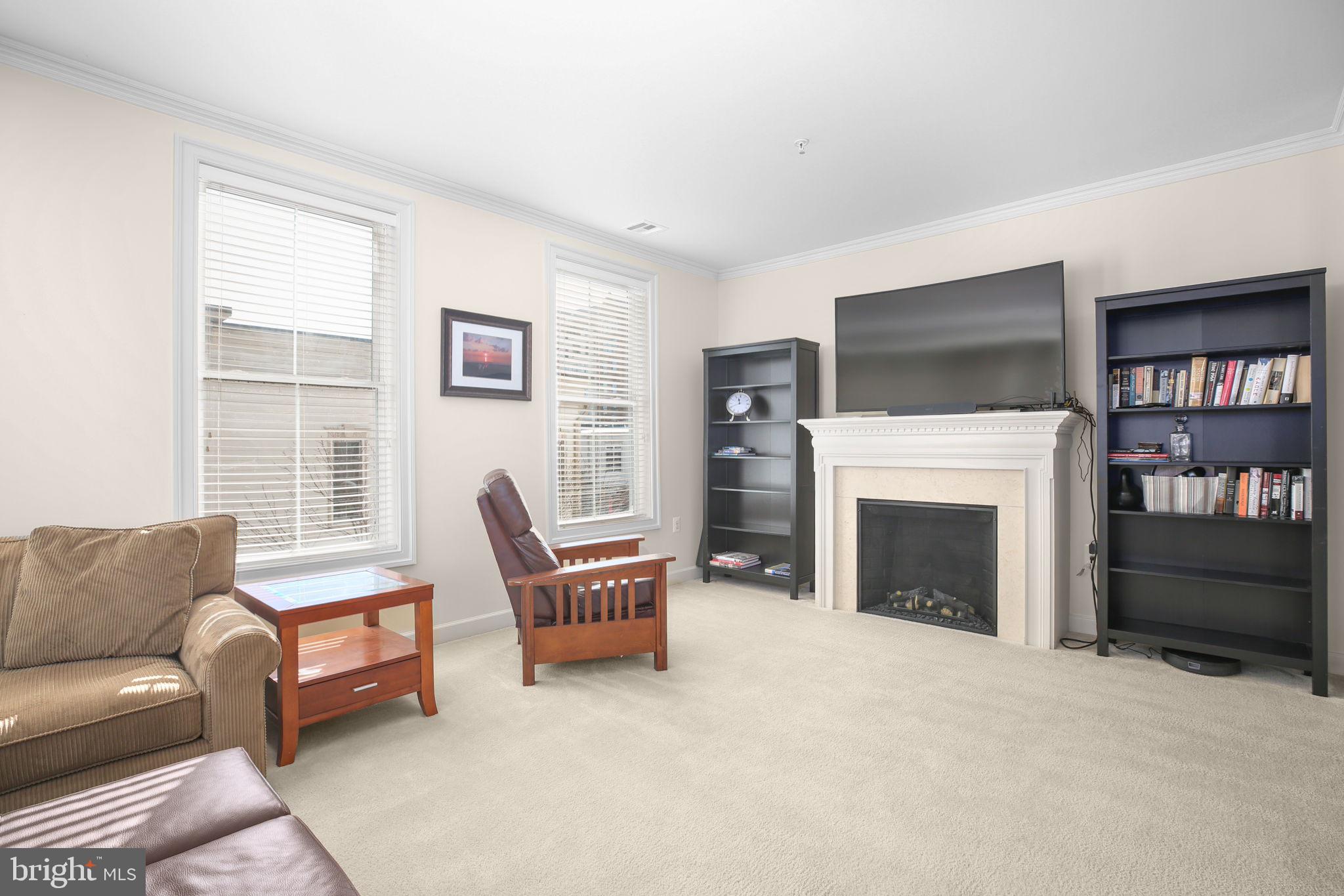 BELMONT TOWN CENTER - Residential