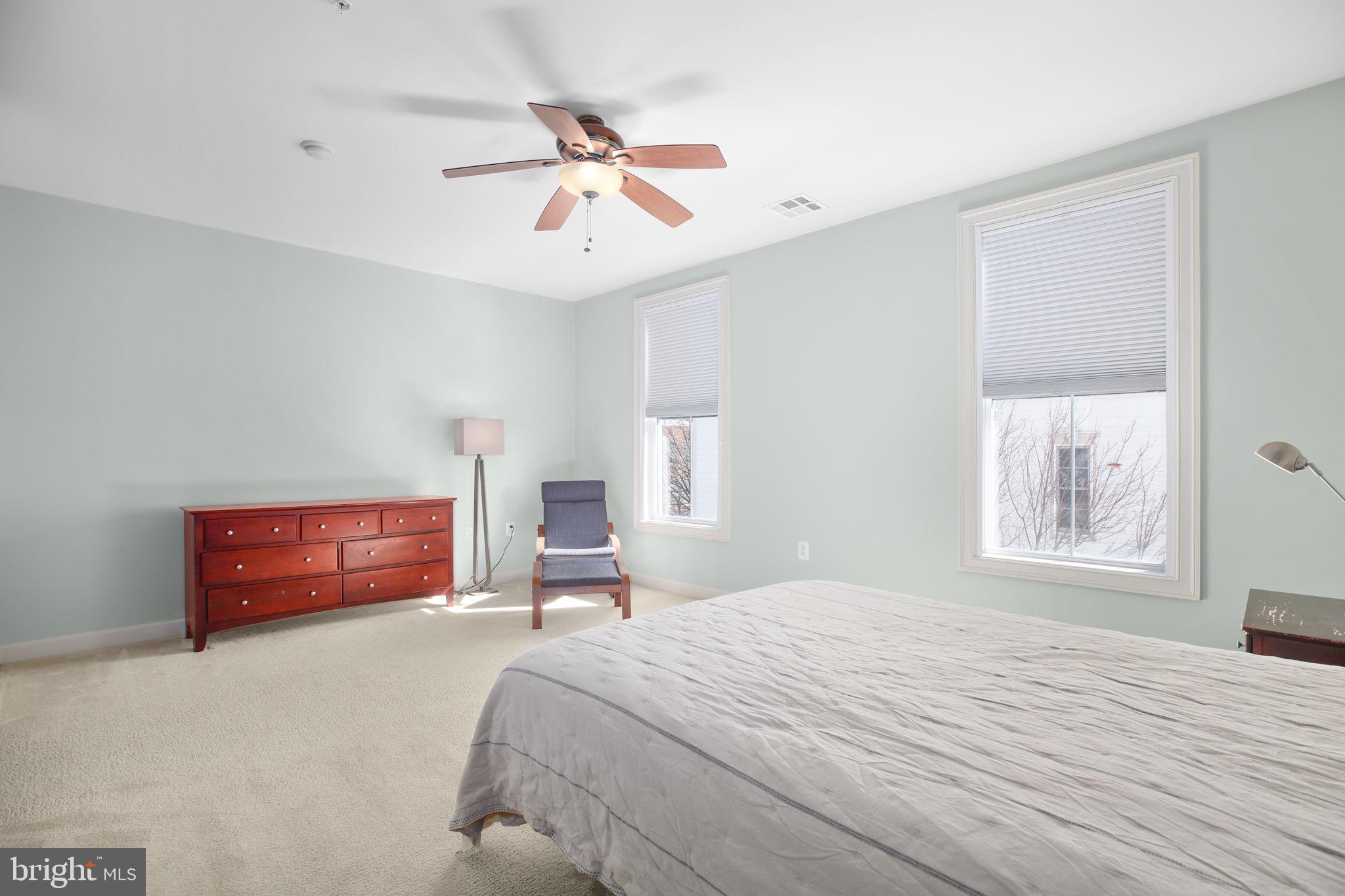 BELMONT TOWN CENTER - Residential