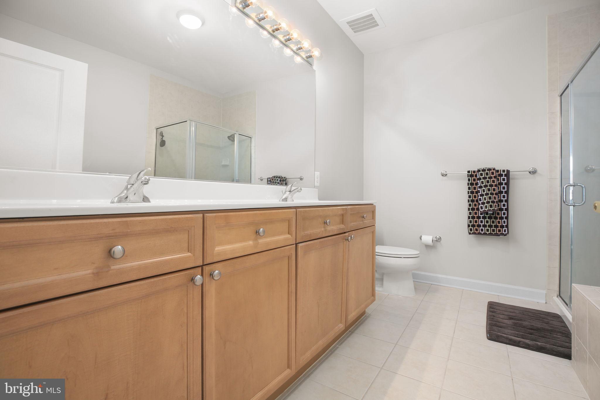 BELMONT TOWN CENTER - Residential