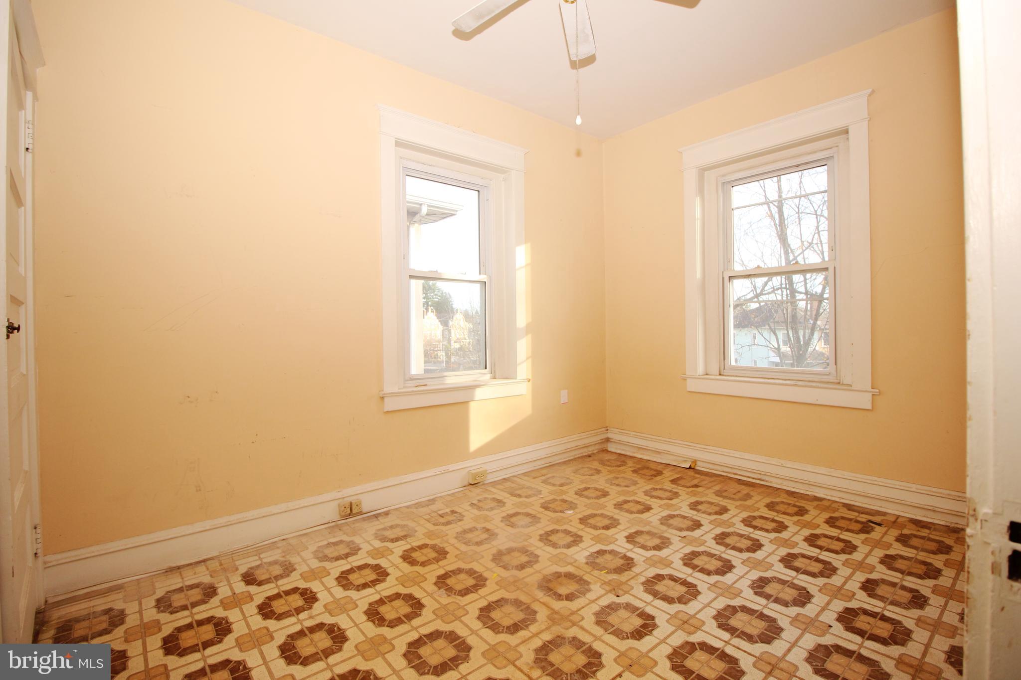 AMBLER HOUSE - Residential