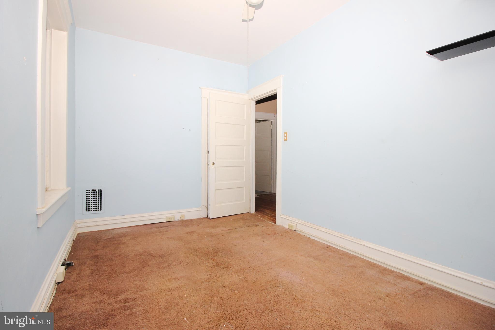 AMBLER HOUSE - Residential