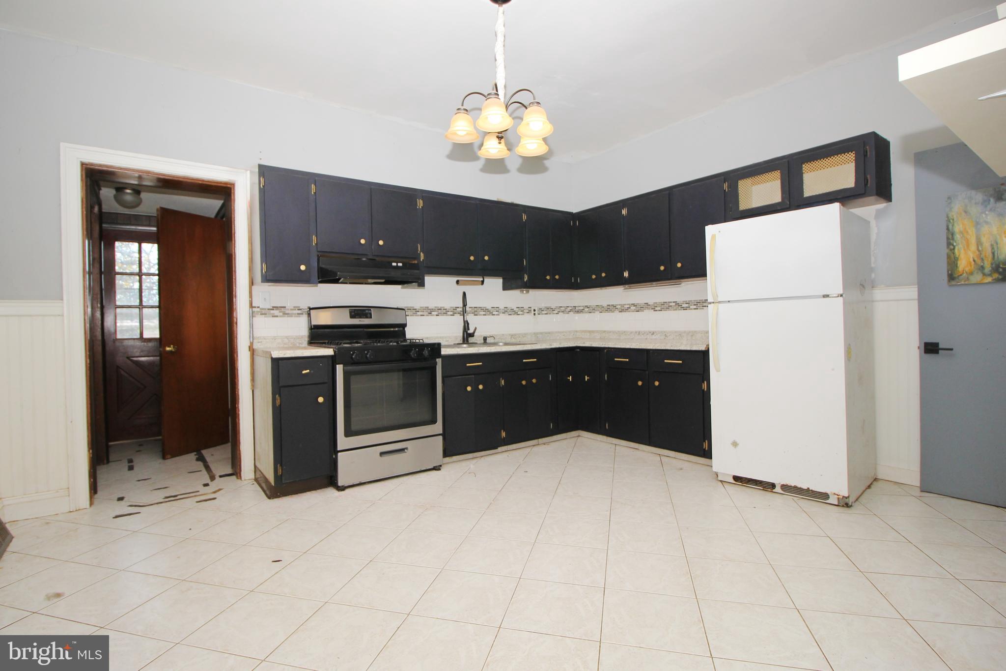 AMBLER HOUSE - Residential