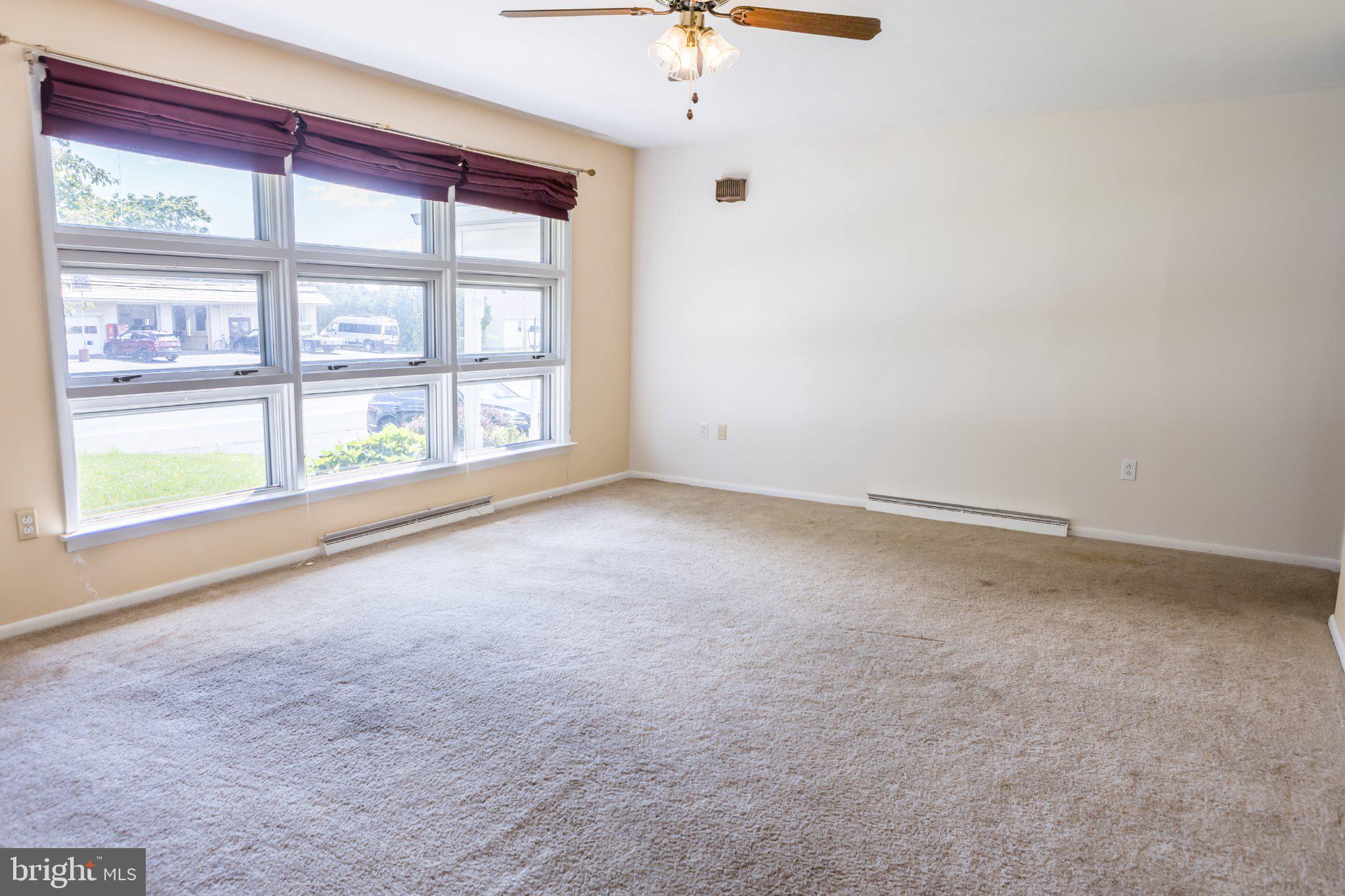 1390 POTTSVILLE PIKE