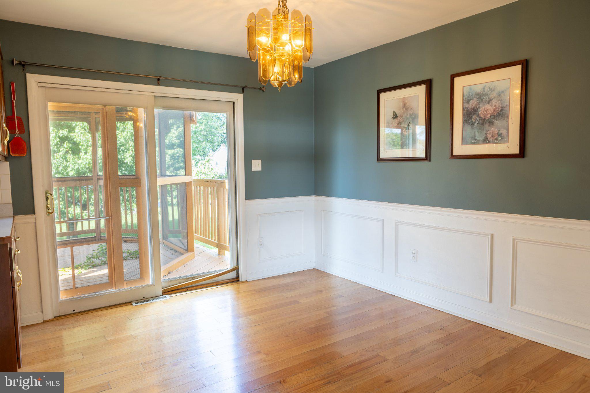 1390 POTTSVILLE PIKE