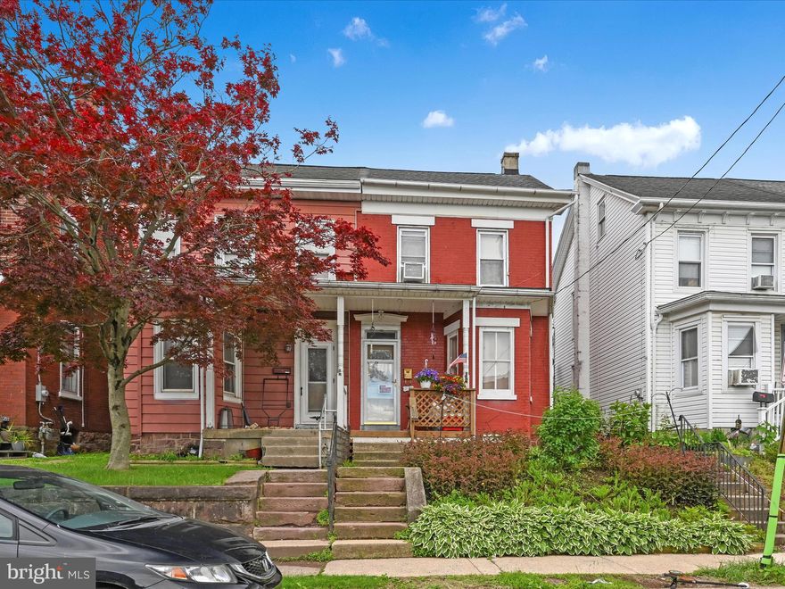 Are you handy and looking for a home that needs a little TLC?  This 4 bedroom twin could be the one for you! This home is in a wonderful community and offers a large eat-in kitchen, natural lighting, fenced in yard, detached garage and 4 bedrooms.  Walking distance to shopping. Come take a look.