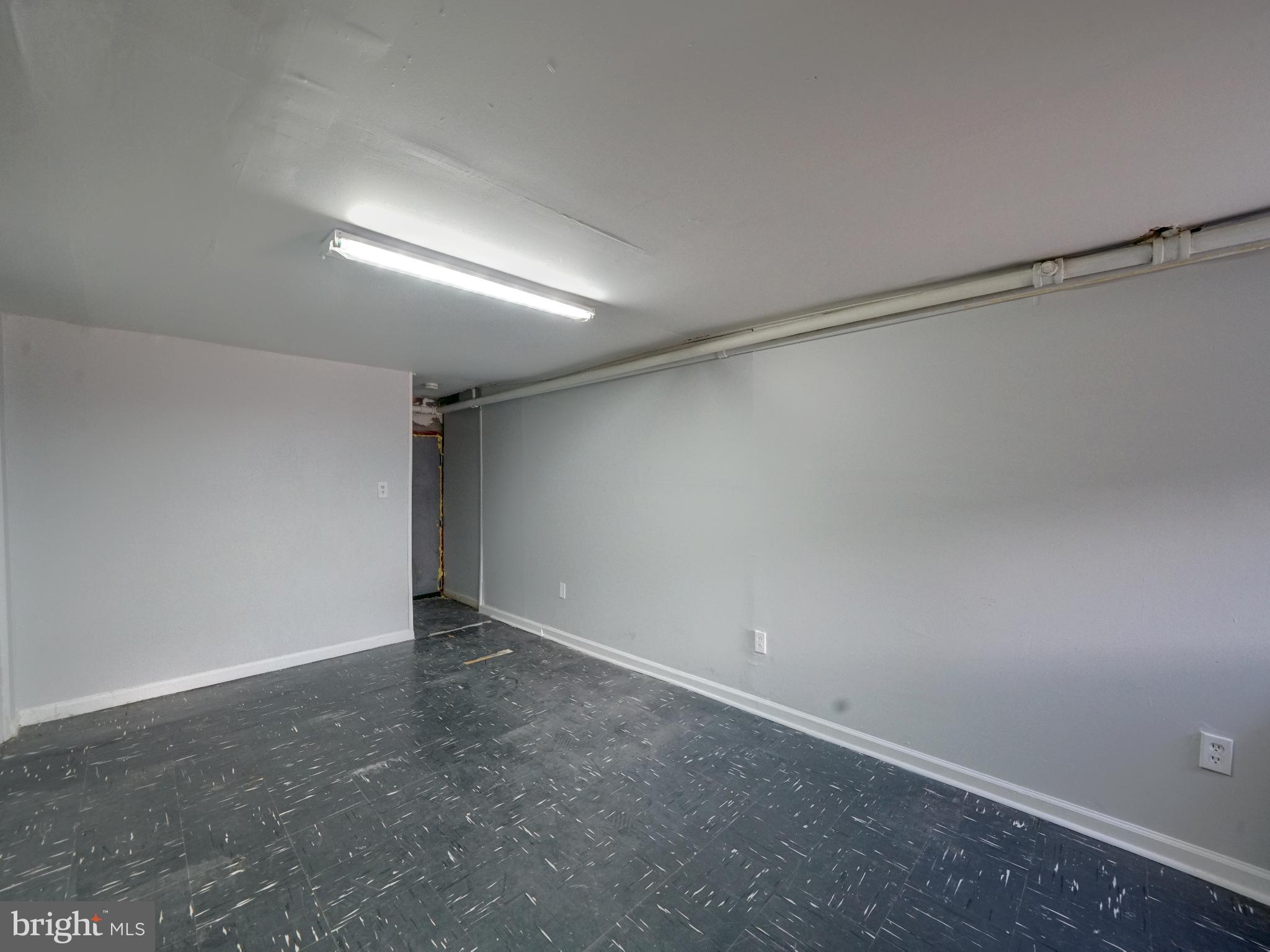 HIGHLANDTOWN - Residential Lease