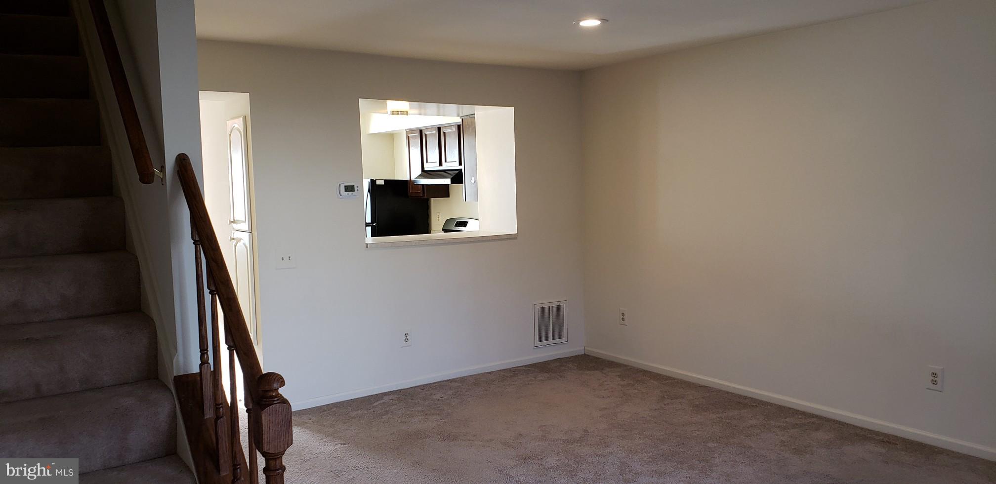 LONDON TOWN WEST - Residential Lease