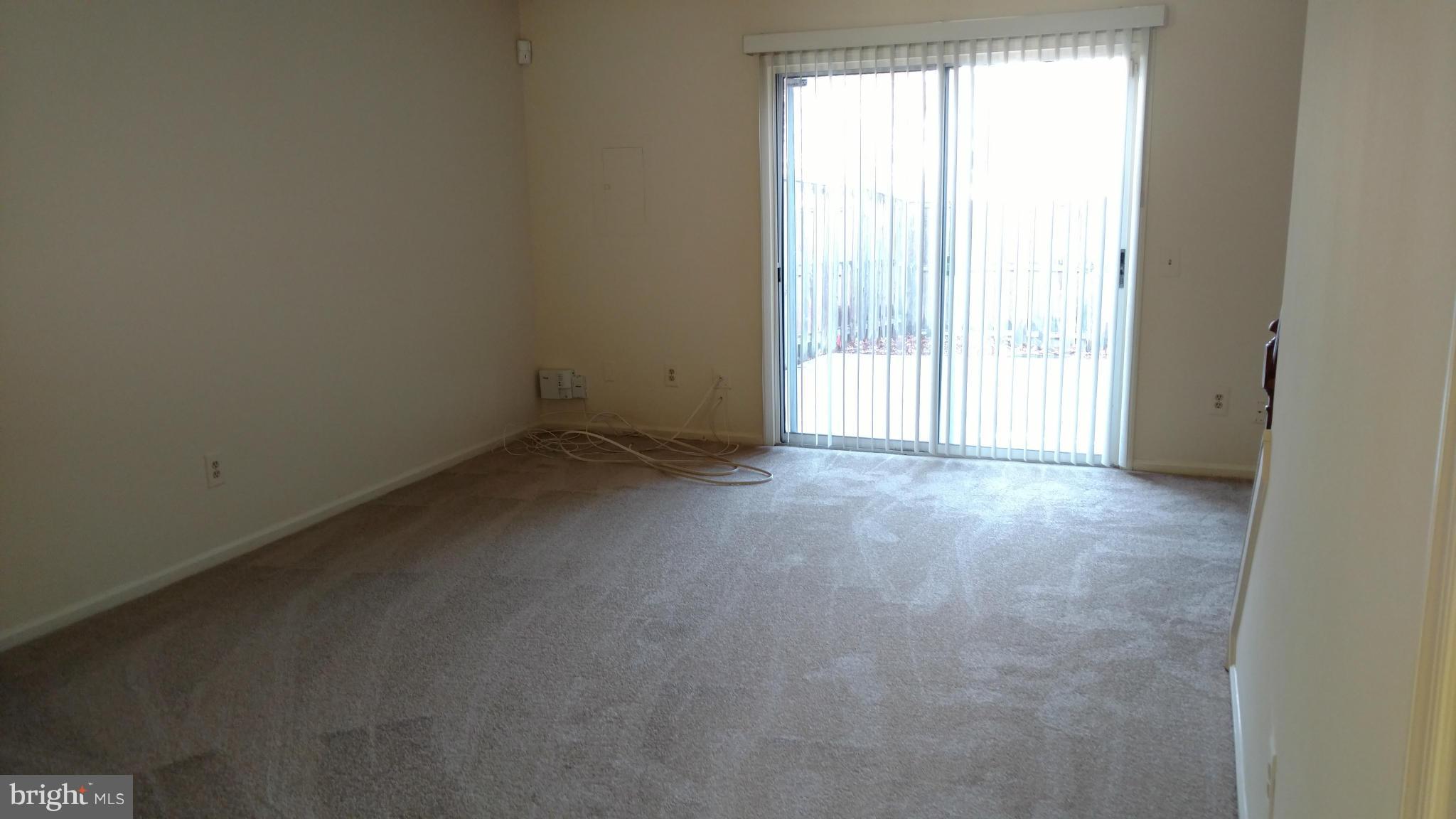 LONDON TOWN WEST - Residential Lease