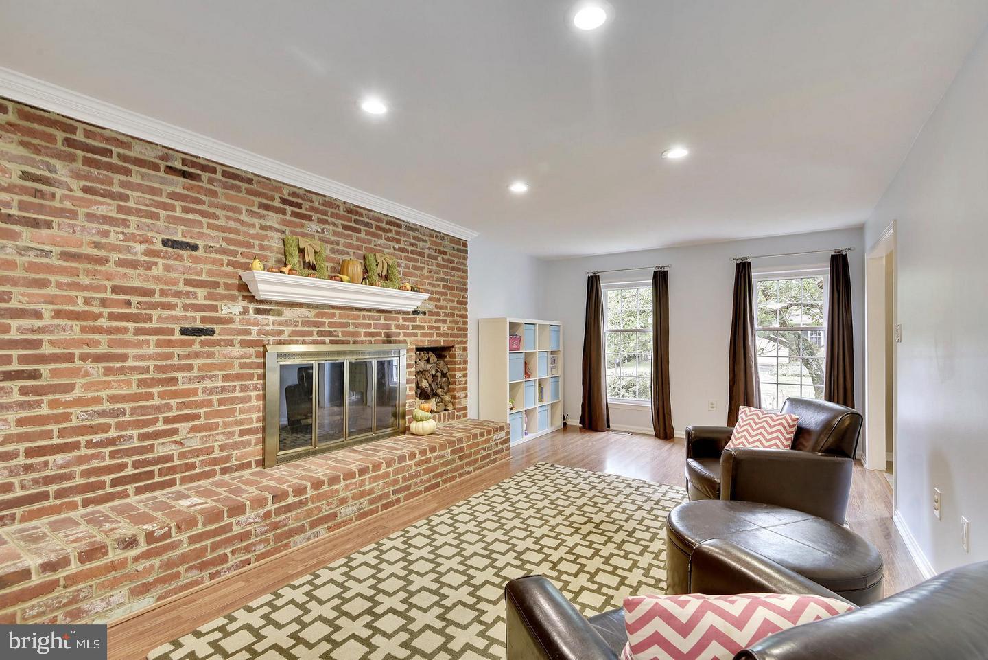 PLEASANT RIDGE - Residential