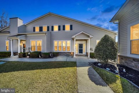 124 JACOBIA DRIVE B-8 PASADENA MD 21122