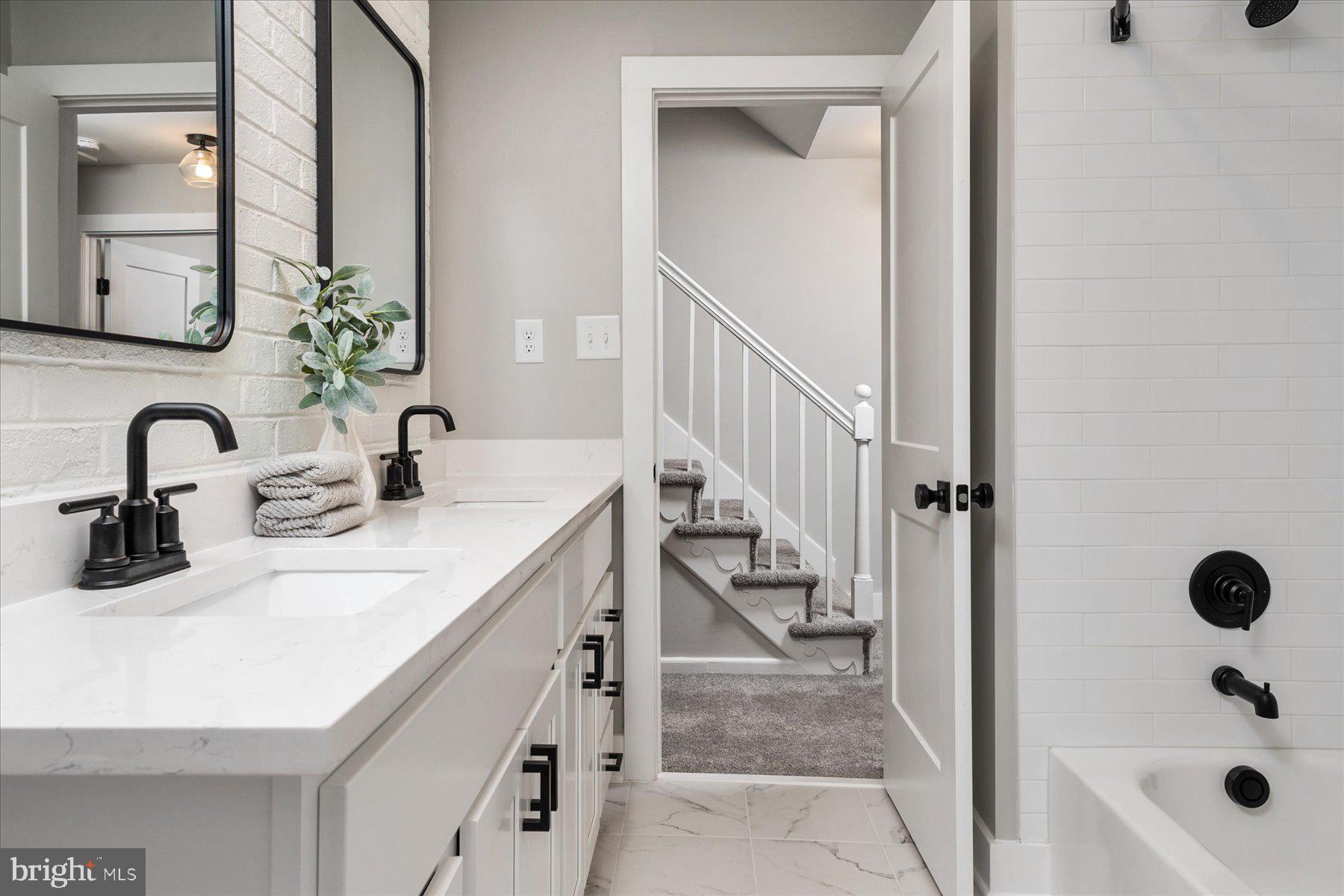 BEN OAKS ON SEVERN - Residential