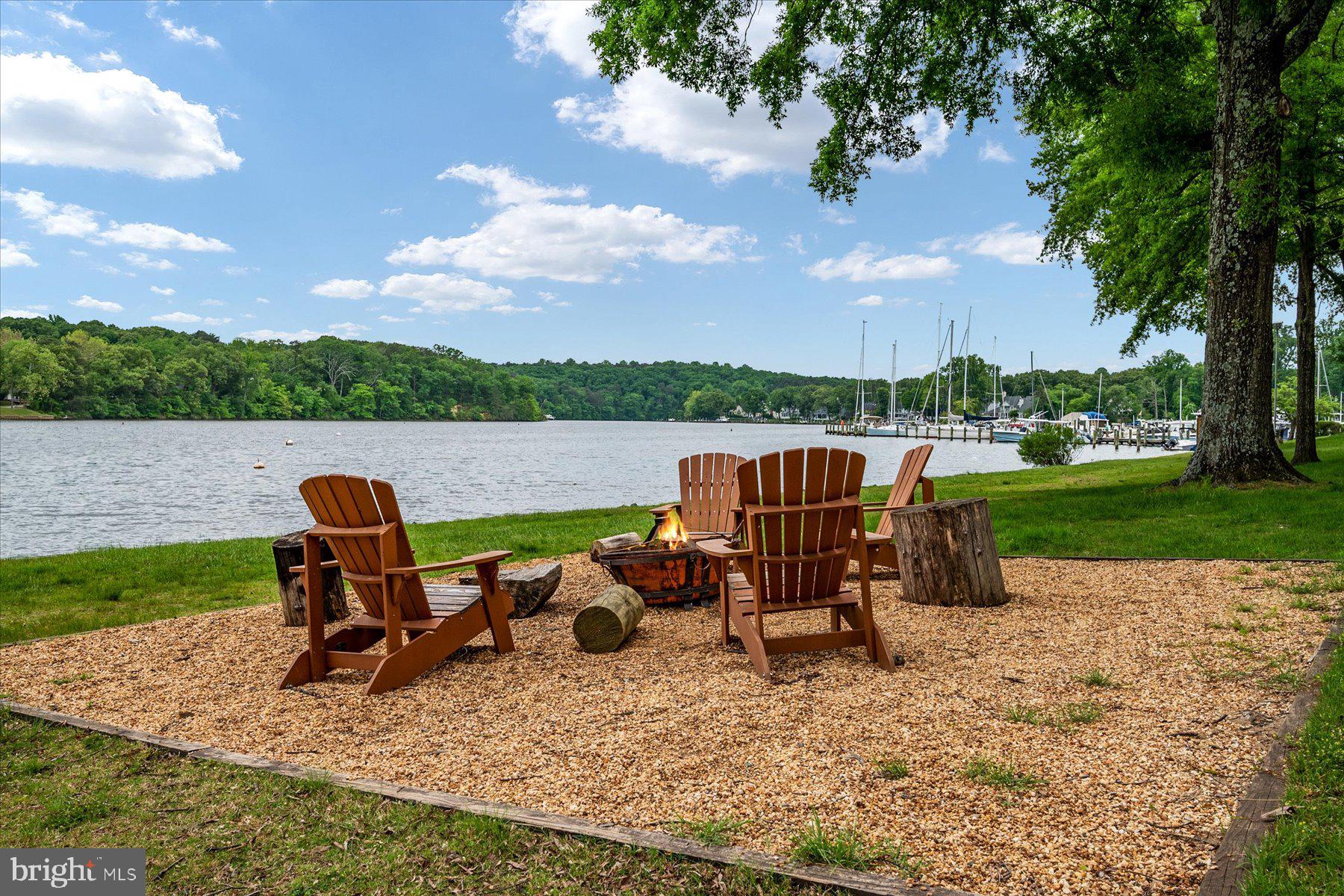 BEN OAKS ON SEVERN - Residential