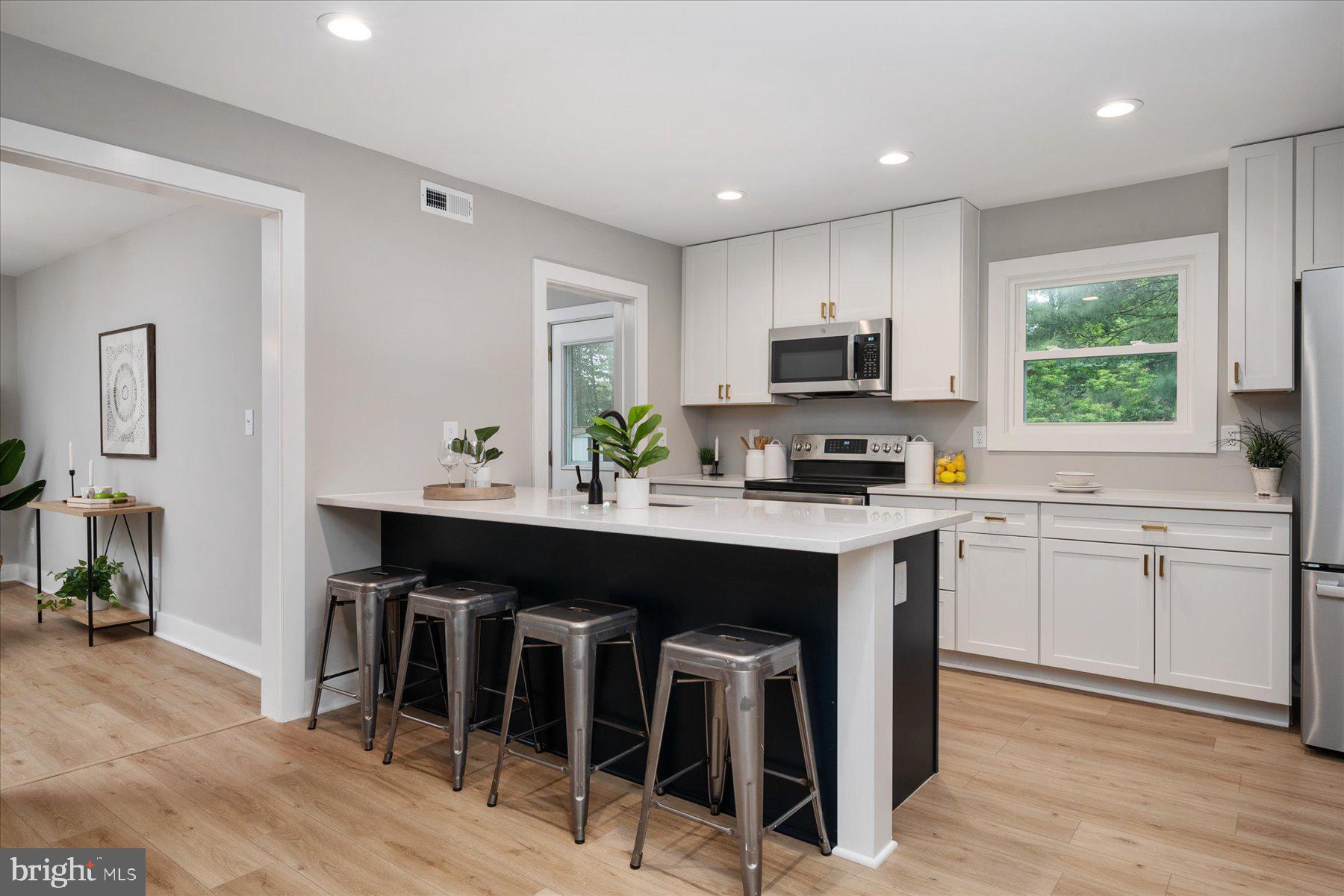 BEN OAKS ON SEVERN - Residential