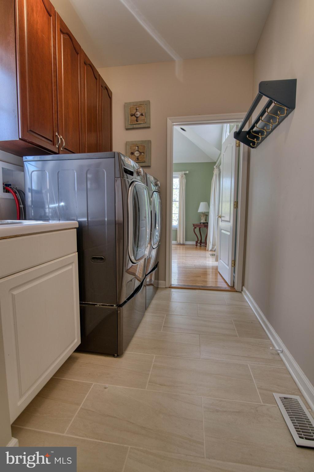 BLUE BELL CC - Residential