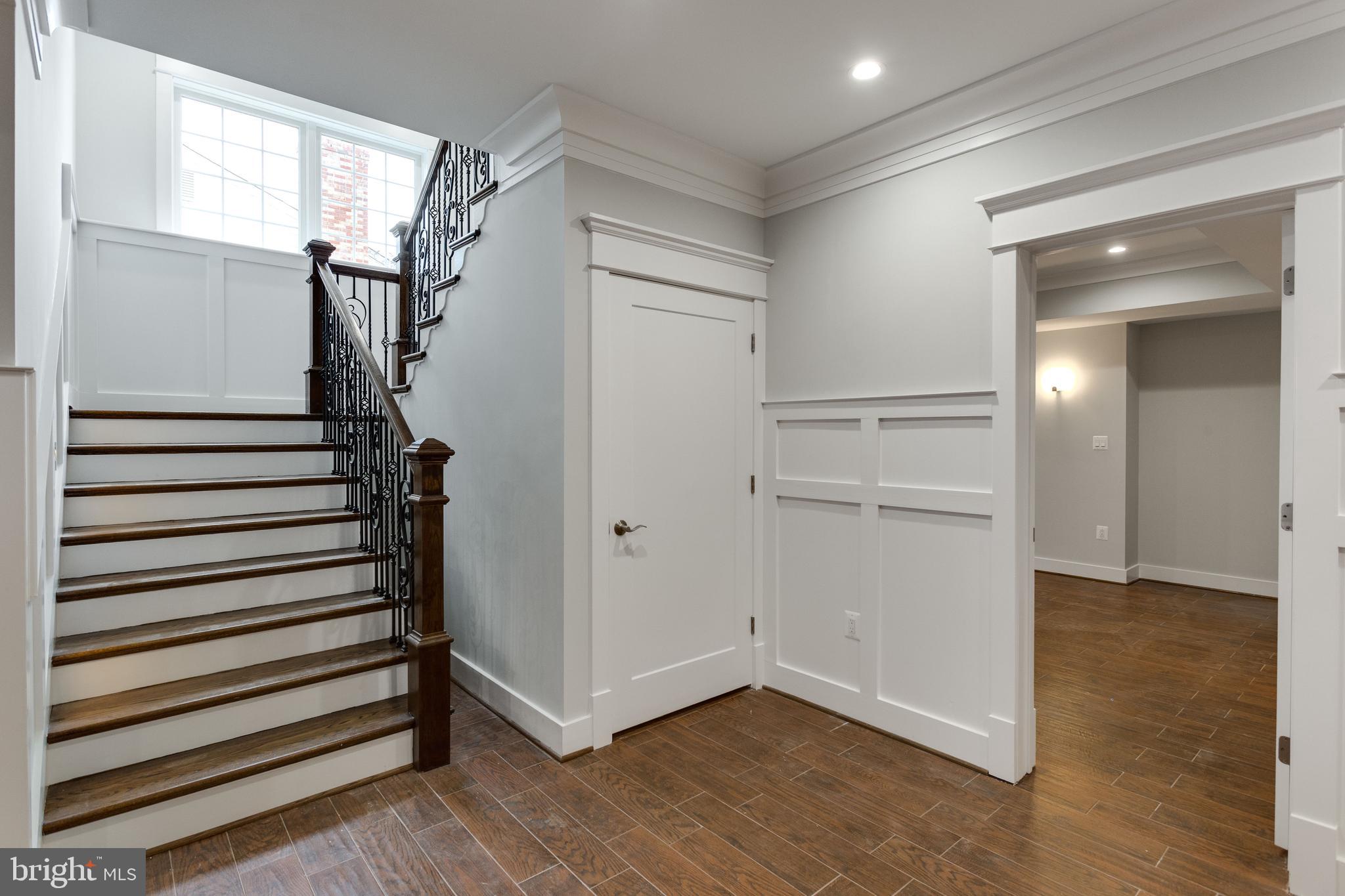 BROYHILL LANGLEY ESTATES - Residential