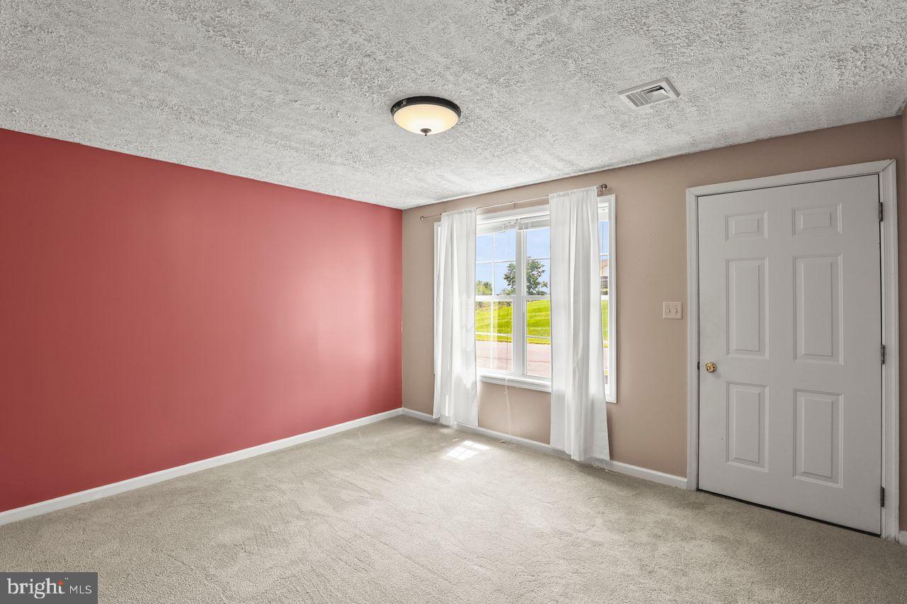 COUNTRY RIDGE - Residential