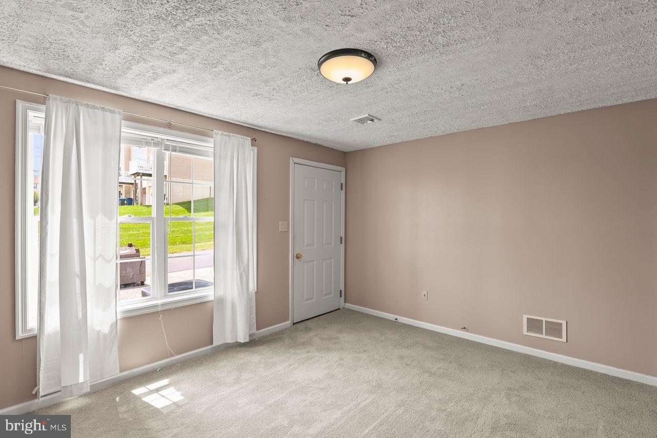 COUNTRY RIDGE - Residential