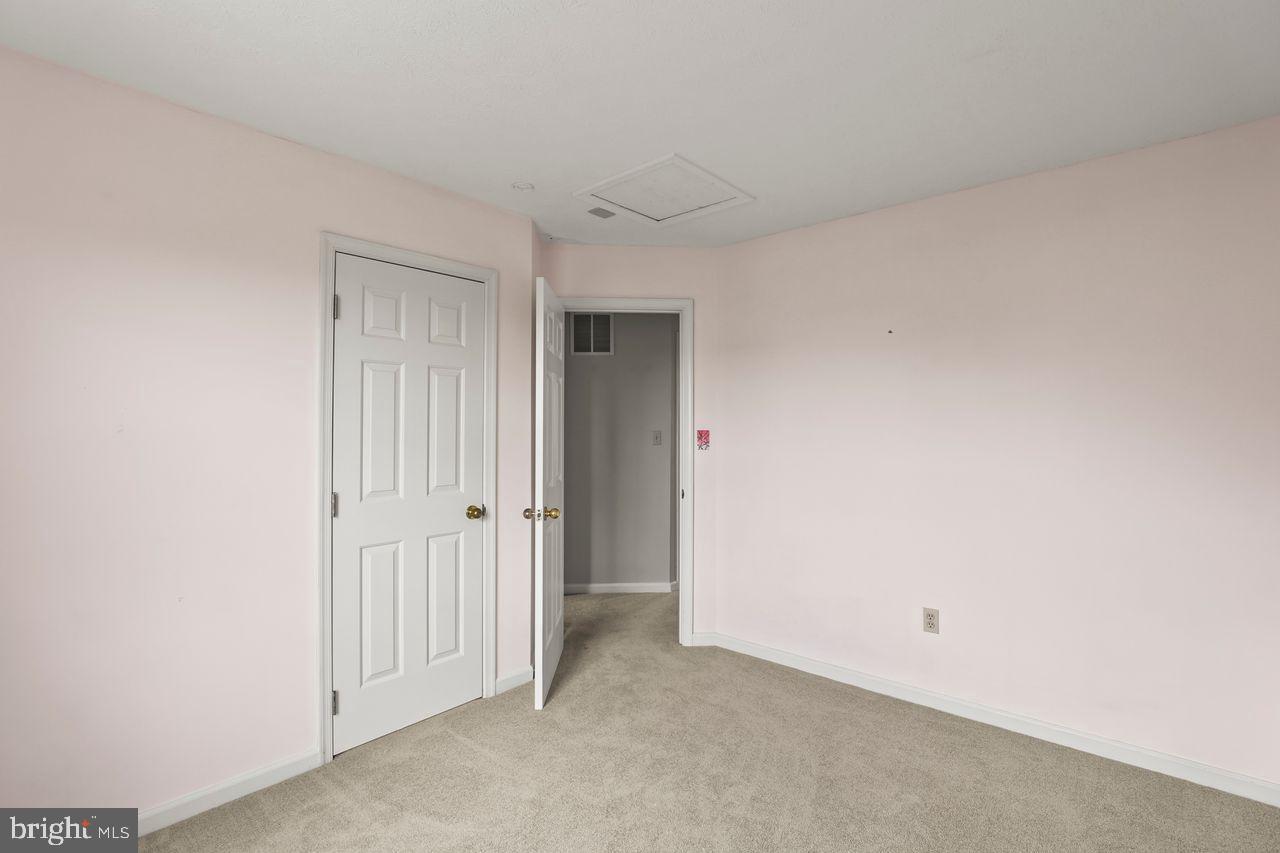 COUNTRY RIDGE - Residential