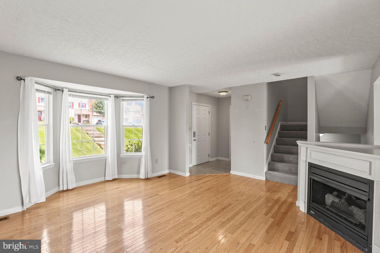 COUNTRY RIDGE - Residential