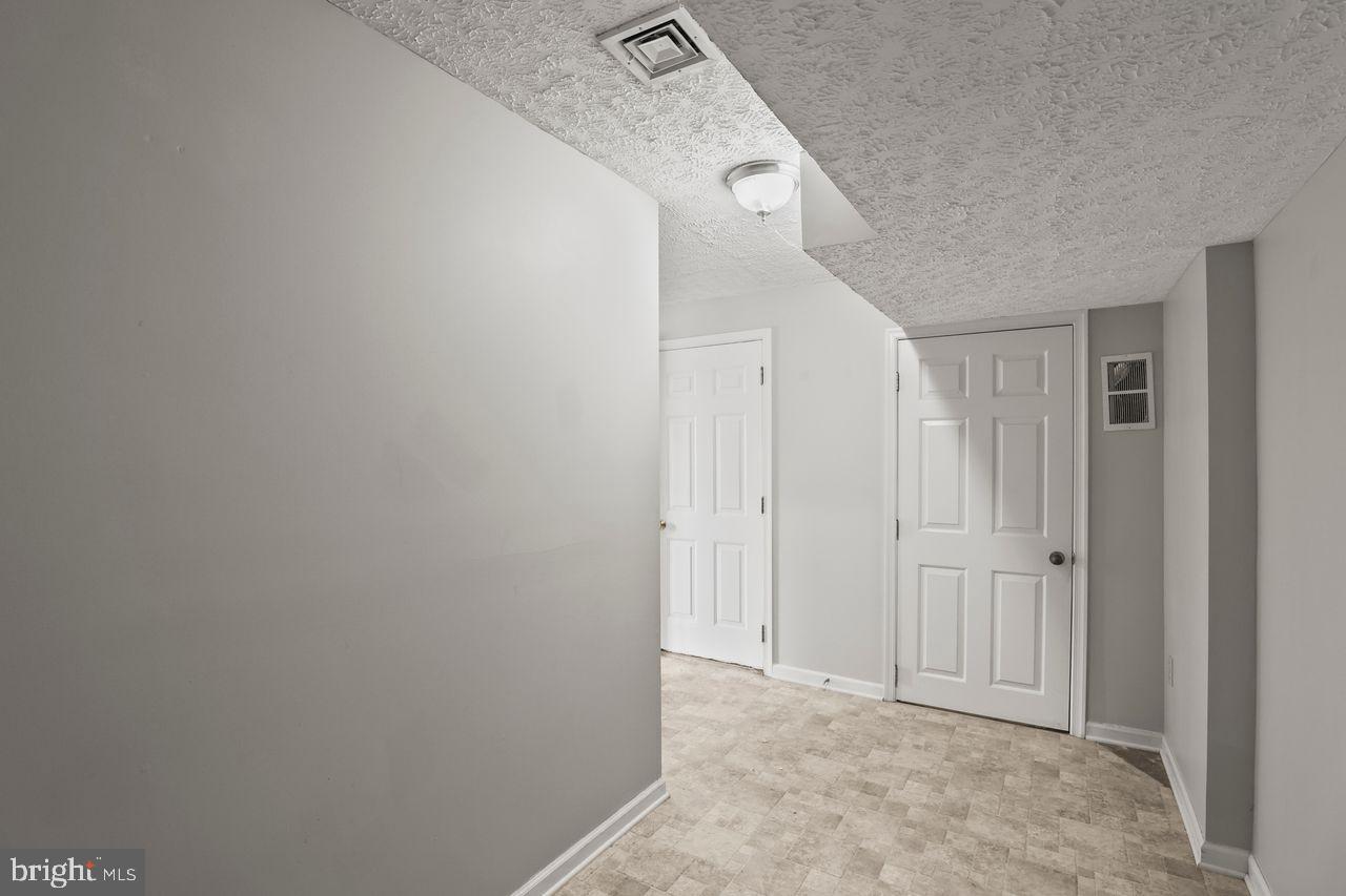 COUNTRY RIDGE - Residential