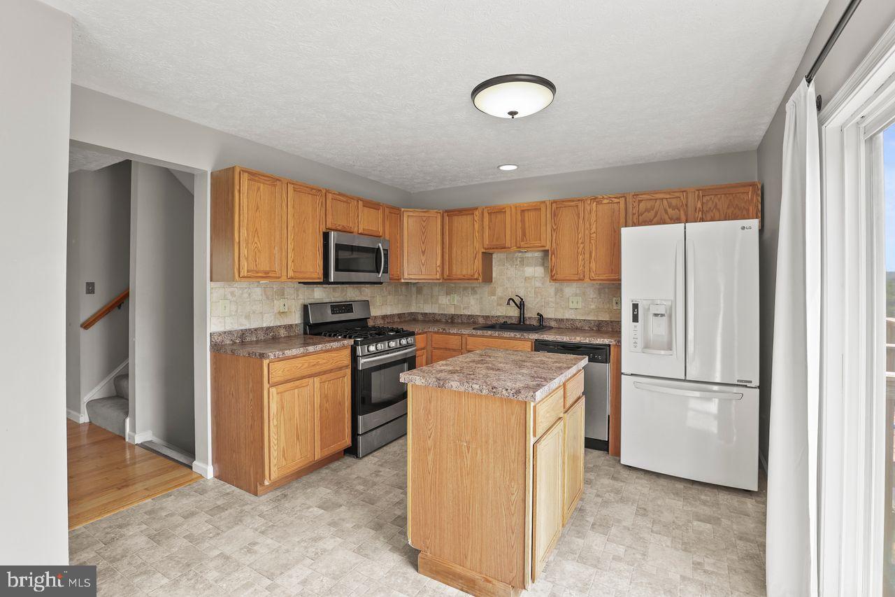 COUNTRY RIDGE - Residential