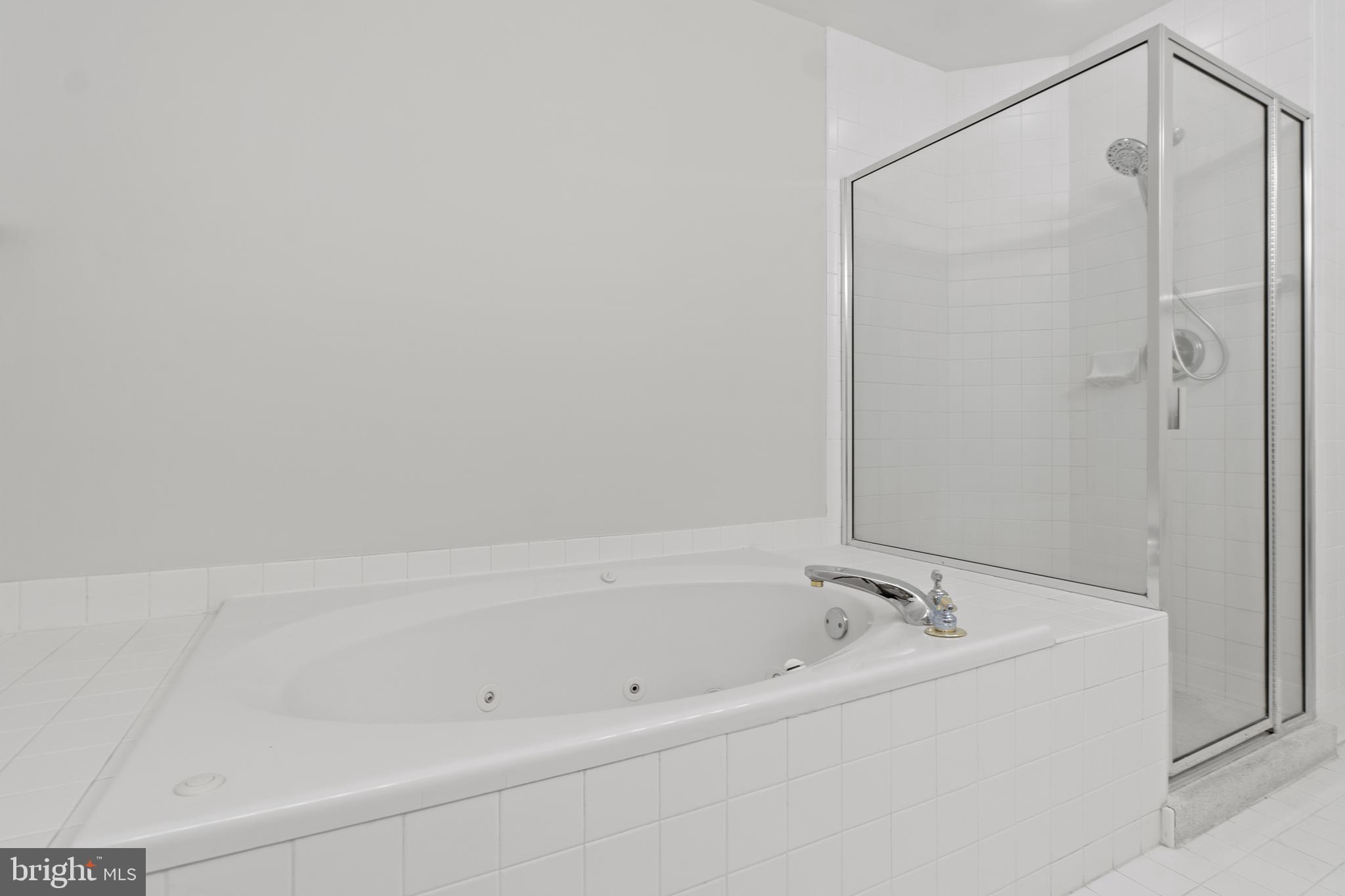 HARBORVIEW - Residential Lease