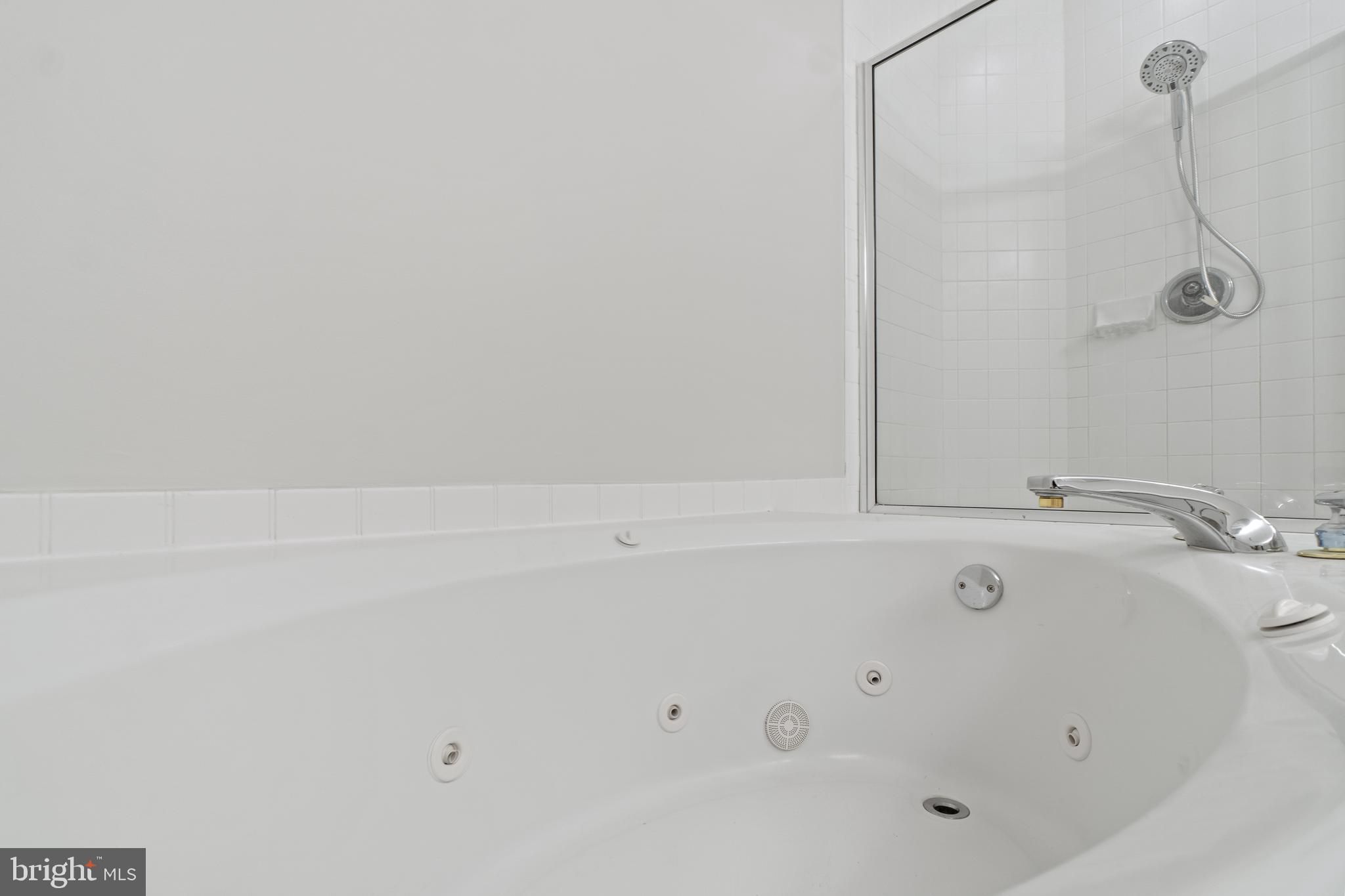 HARBORVIEW - Residential Lease