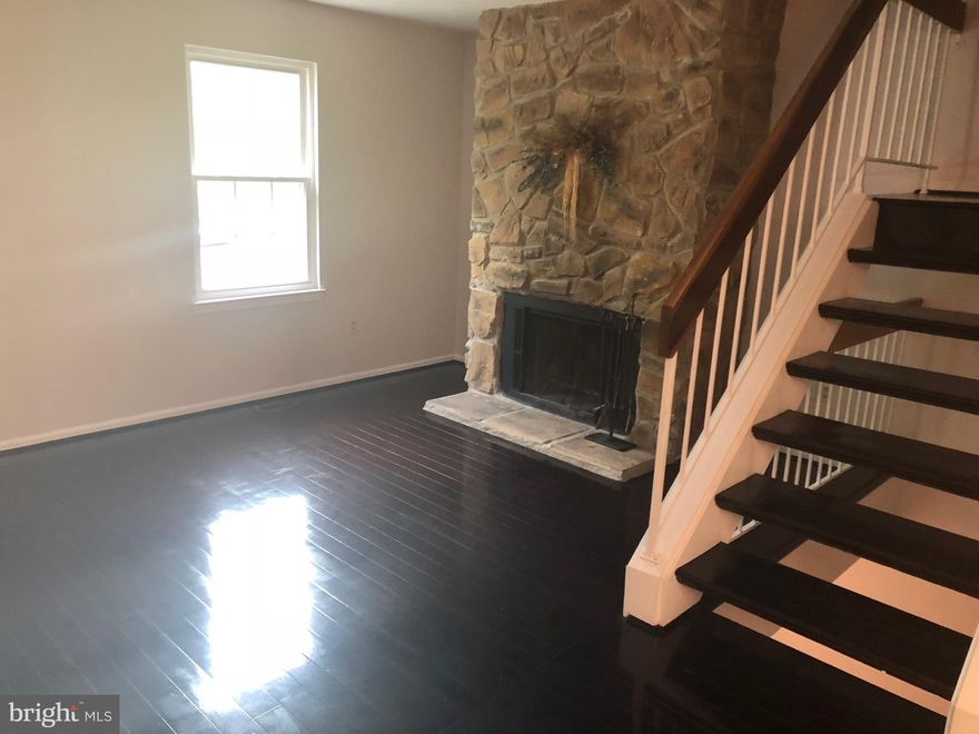 DISREGARD days on Market...Contract fell through!...WONDERFUL END UNIT RENOVATED 3-LEVEL GARAGE TOWNHOME! Newly Renovated Kitchen with Granite Counters, built in Wine Frig, Jenn-Air and Bosh Appliances, and Beautiful Cabinetry. Gorgeous hardwood flooring throughout, 2 Fireplaces, Fully finished lower level with fireplace and newly renovated  Full Bath with Shower!  Immediate Occupancy!