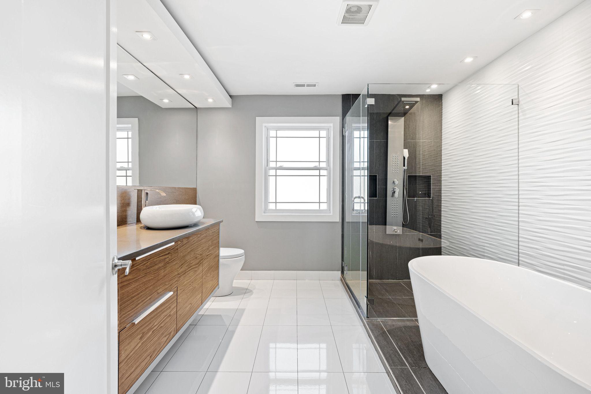 BUSTLETON - Residential