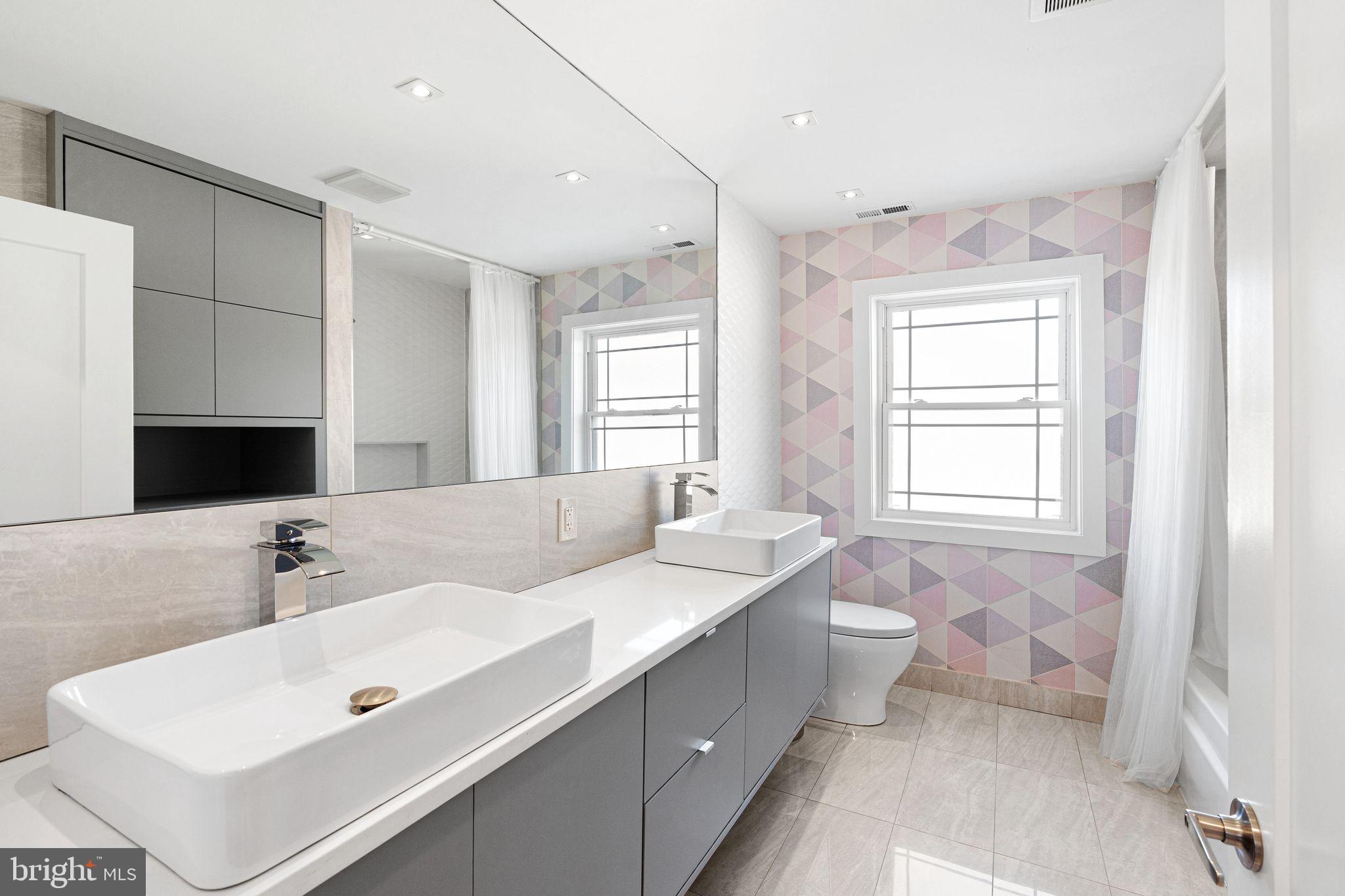 BUSTLETON - Residential