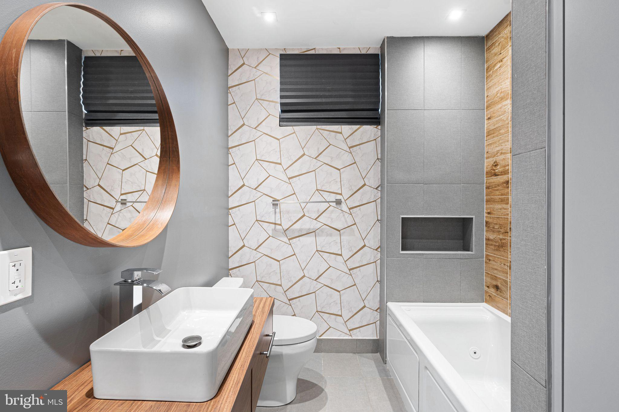 BUSTLETON - Residential