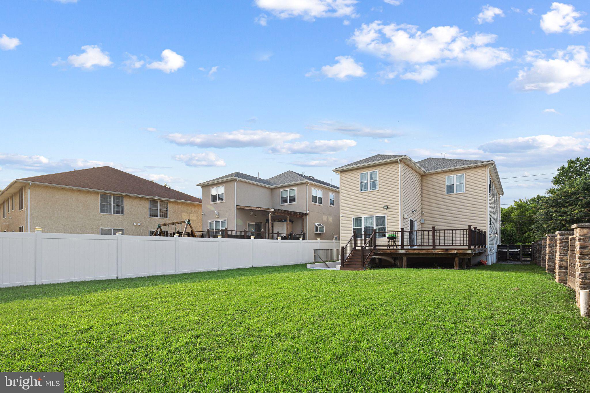 BUSTLETON - Residential