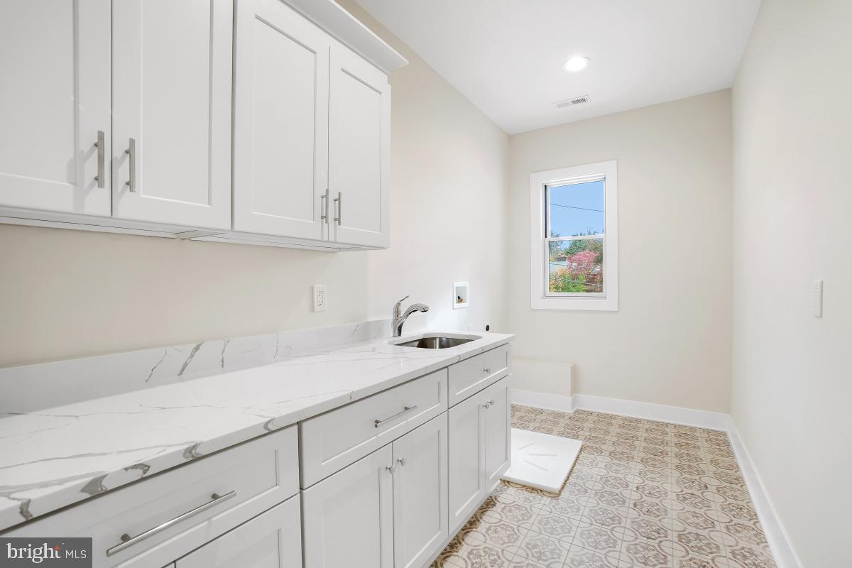 PT BETHESDA OUT RES 1 - Residential