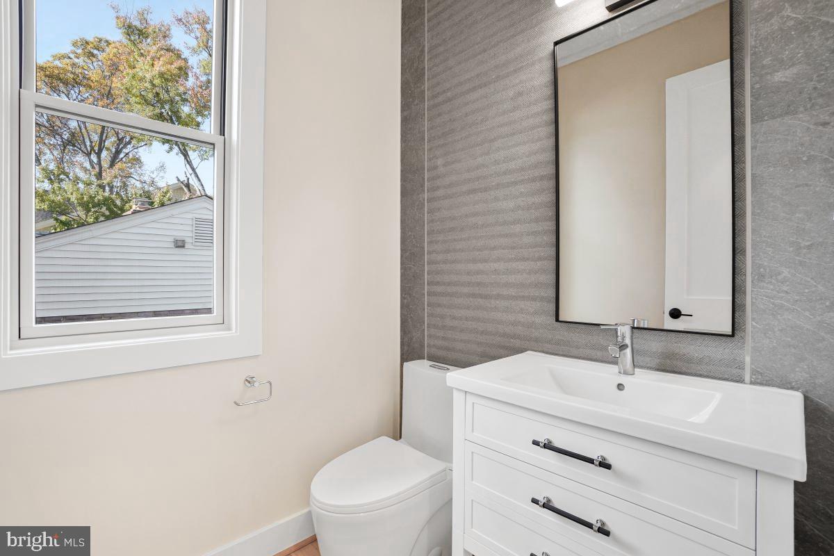 PT BETHESDA OUT RES 1 - Residential