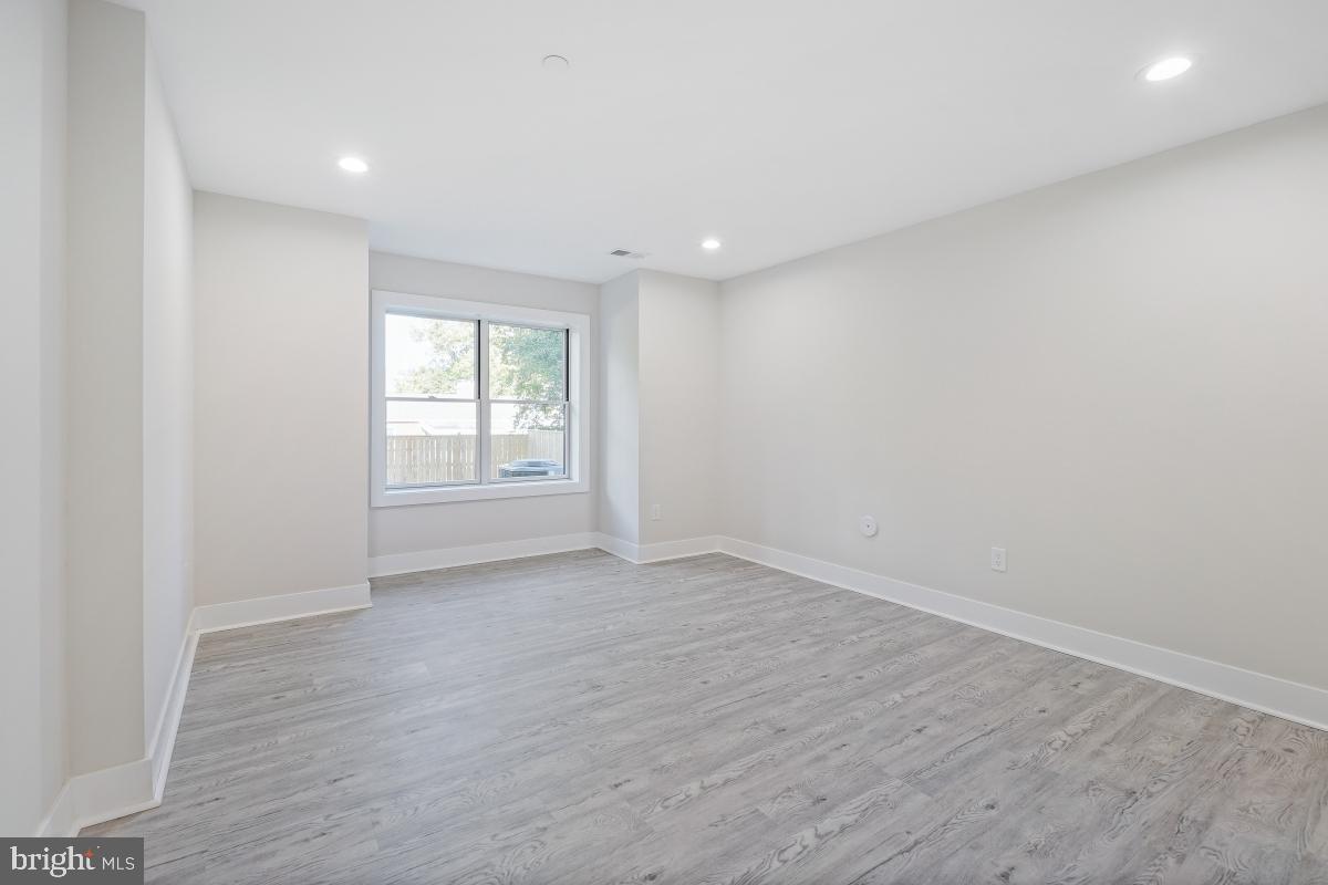 PT BETHESDA OUT RES 1 - Residential