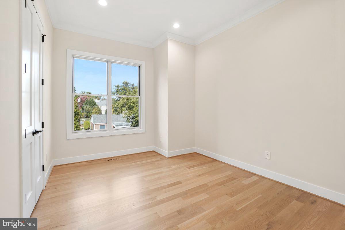 PT BETHESDA OUT RES 1 - Residential