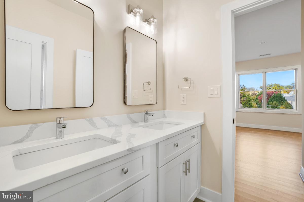 PT BETHESDA OUT RES 1 - Residential