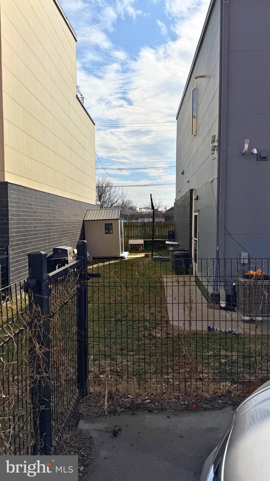 PHILADELPHIA (NORTH) - Residential