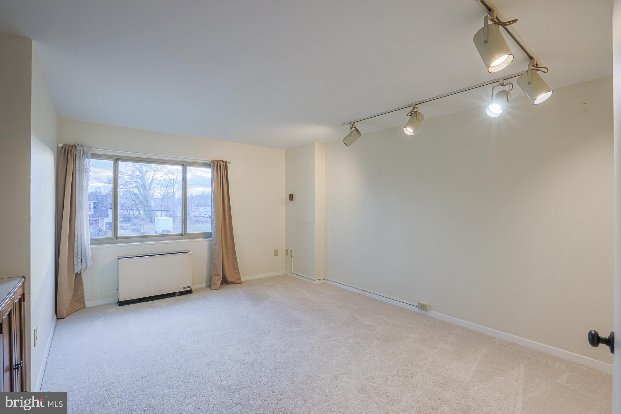 UPPER PARK HEIGHTS - Residential